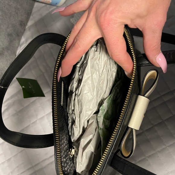 NNWT Kate Spade purse. - Picture 2 of 6